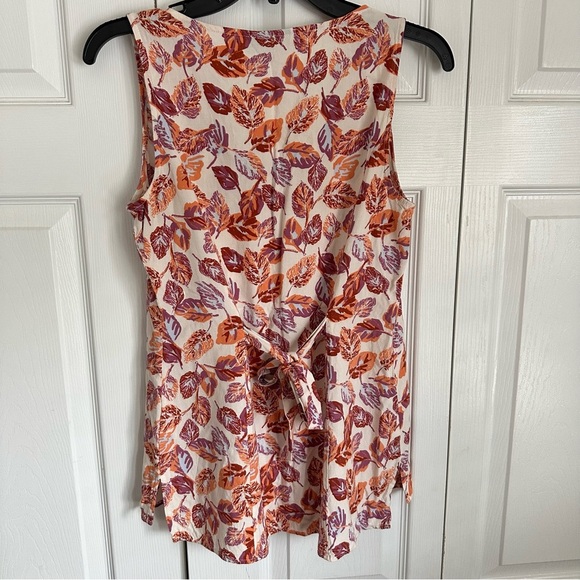 Modcloth Womens Floral Leaf Sleeveless Button Detail Empire Tie Waist Top Sz S - Picture 3 of 11